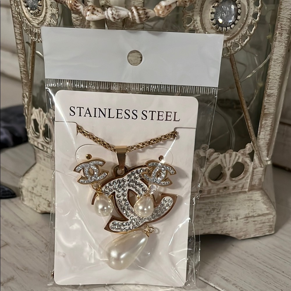 Gold and Pearl Stainless Steel Jewelry Set